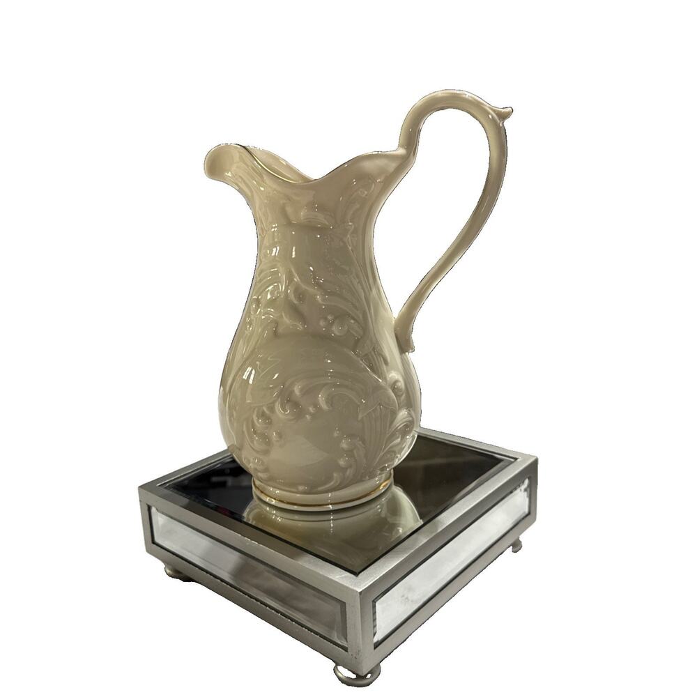 VTG 1994 Lenox The Waveswept Pitcher With Dolphins In Ocean Ivory Gold Trim USA